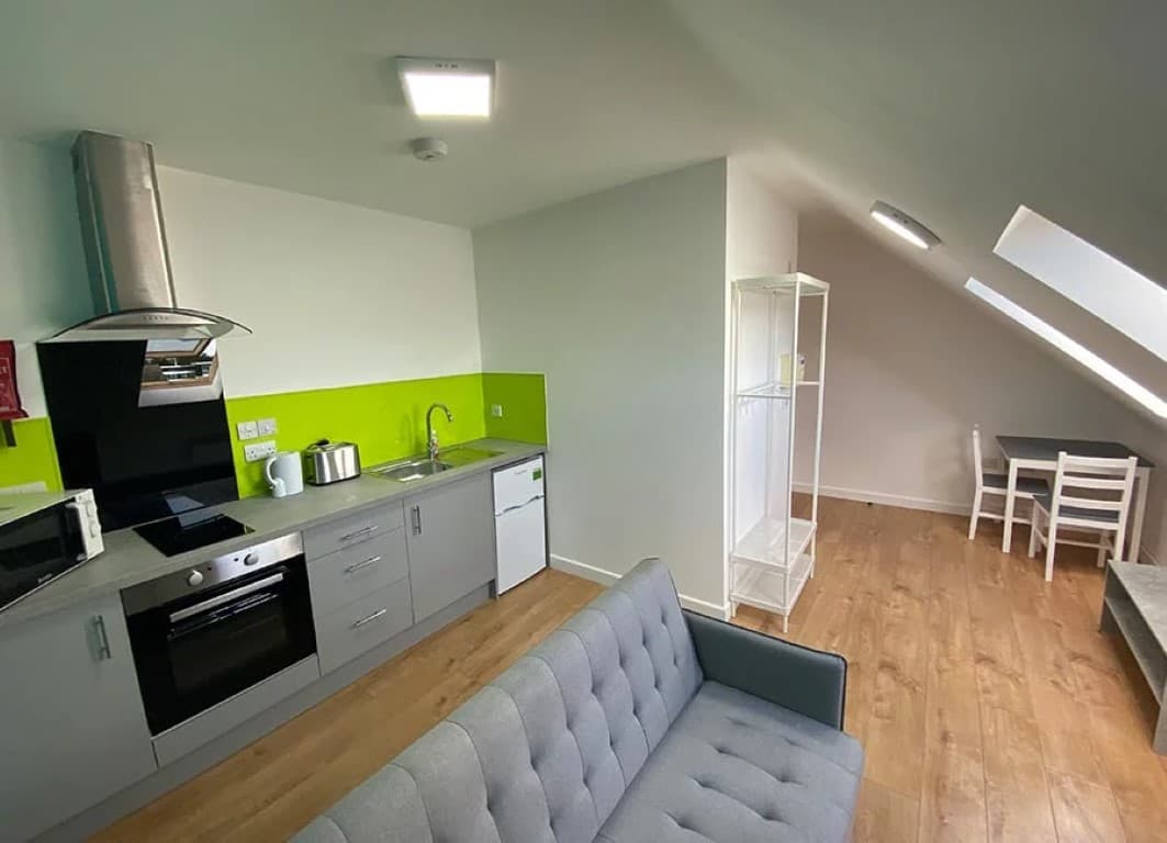 One-Bed Flat - 4