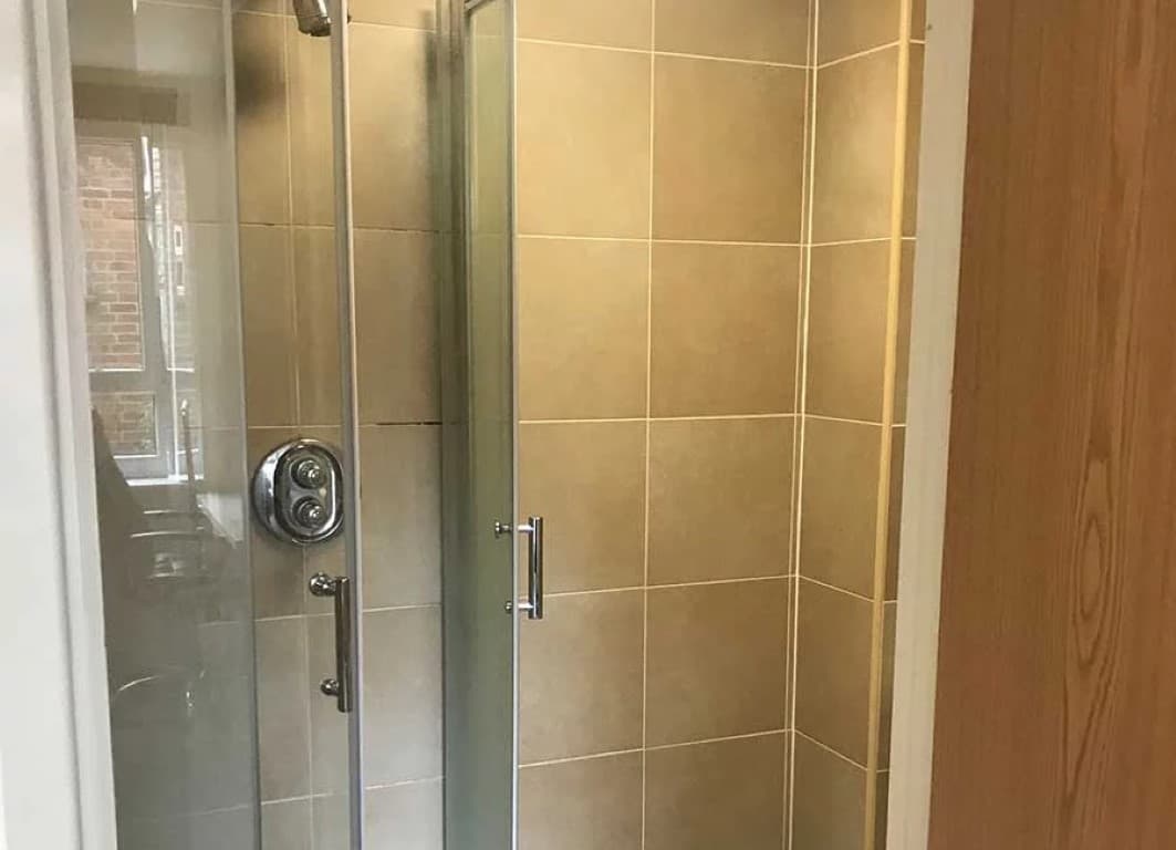 En-Suite (Superior) - 7