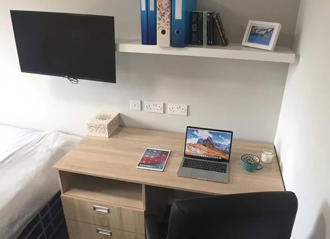 Standard En-Suite Rooms (Halls B) - 4