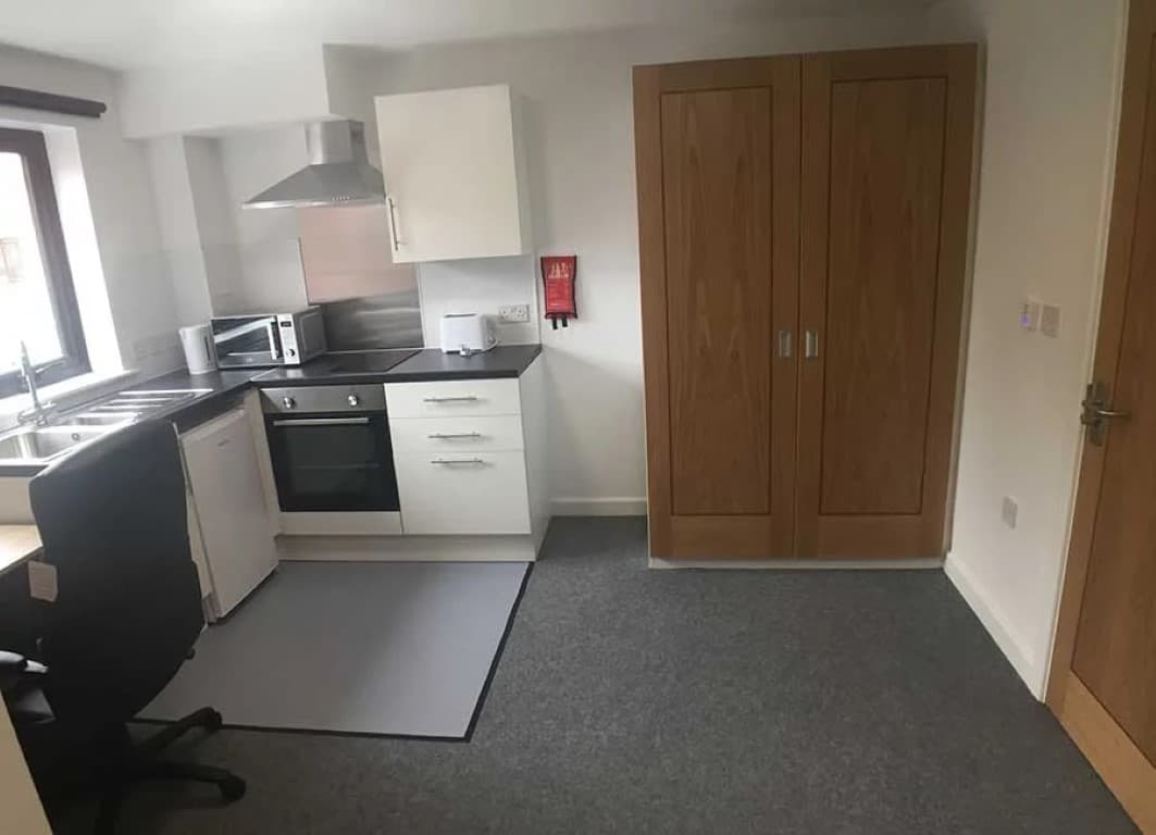Superior Studios (Halls B) - 3