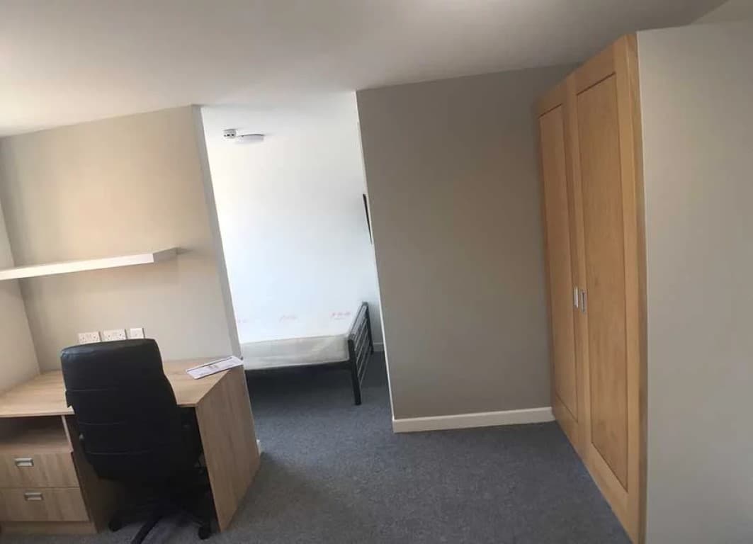 One Bed Flats (Halls B) - 8