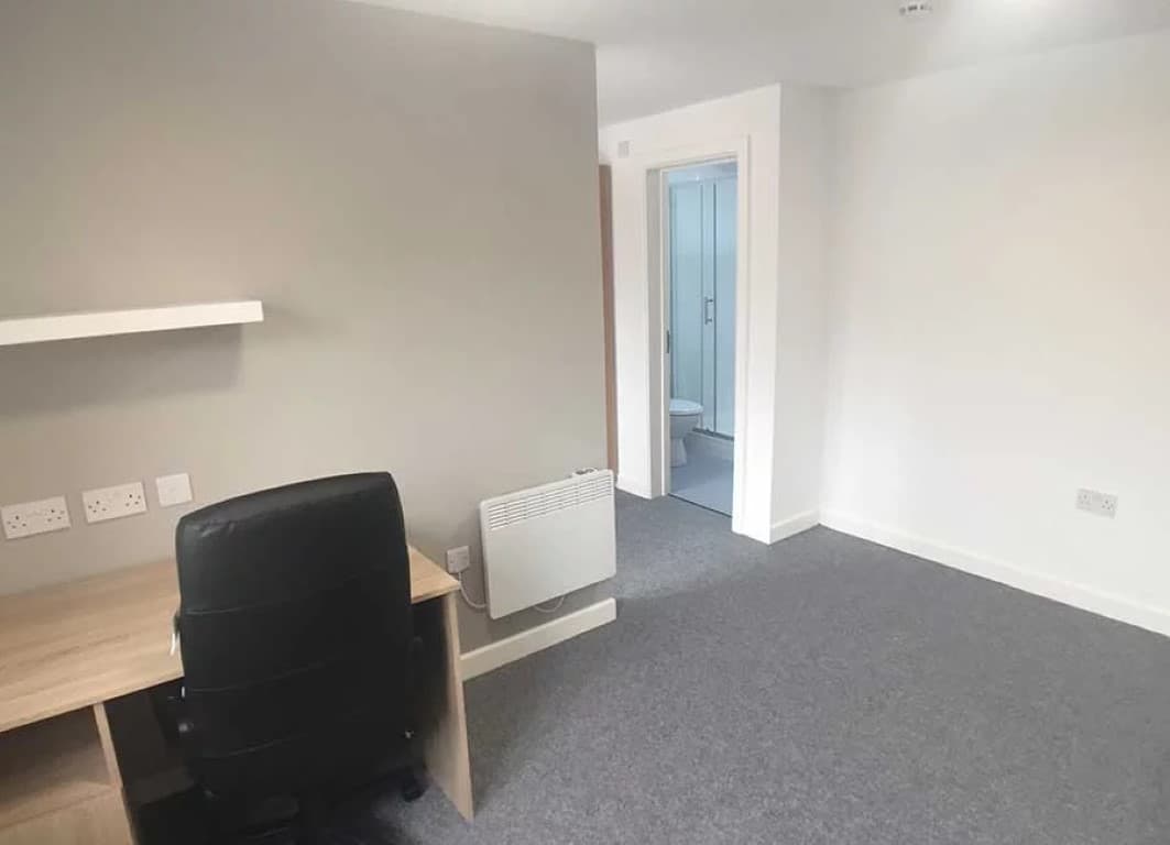 One Bed Flats (Halls B) - 6