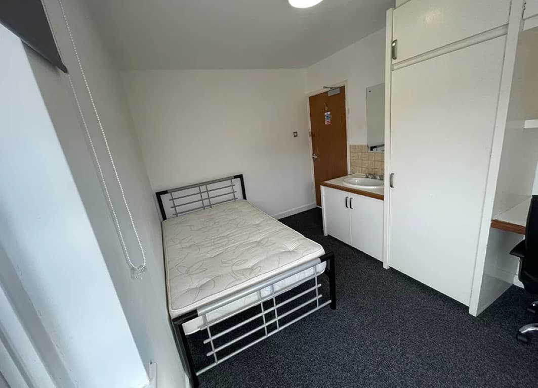 Single En-Suite Rooms (Halls A) - 3