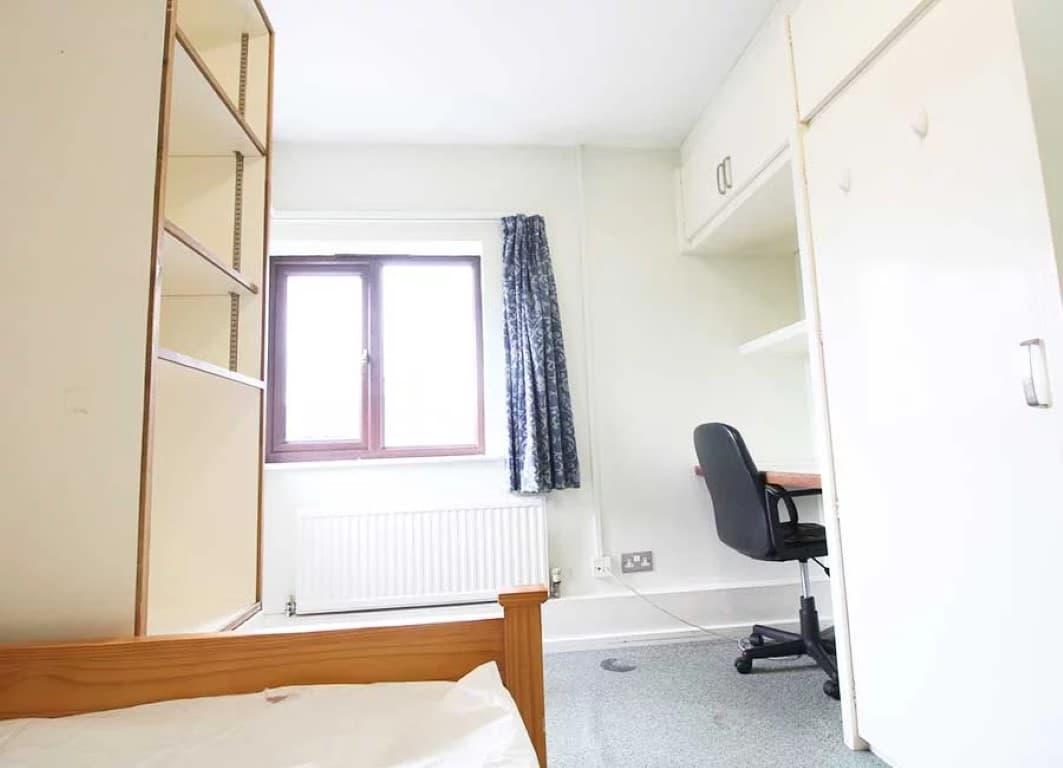 Single En-Suite Rooms (Halls A) - 5