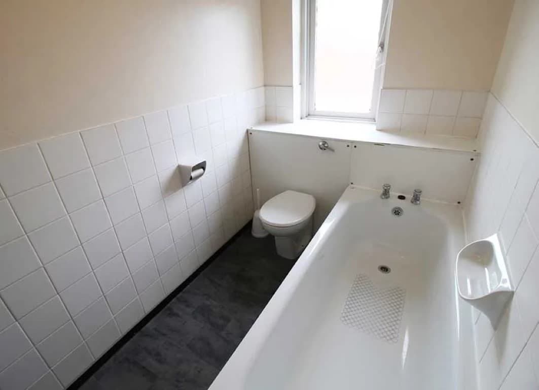 Single En-Suite Rooms (Halls A) - 8