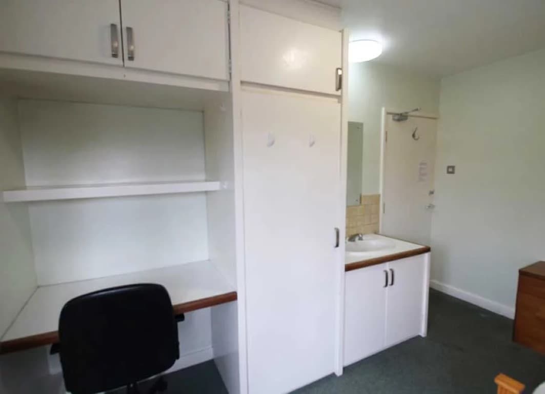 Single En-Suite Rooms (Halls A) - 10