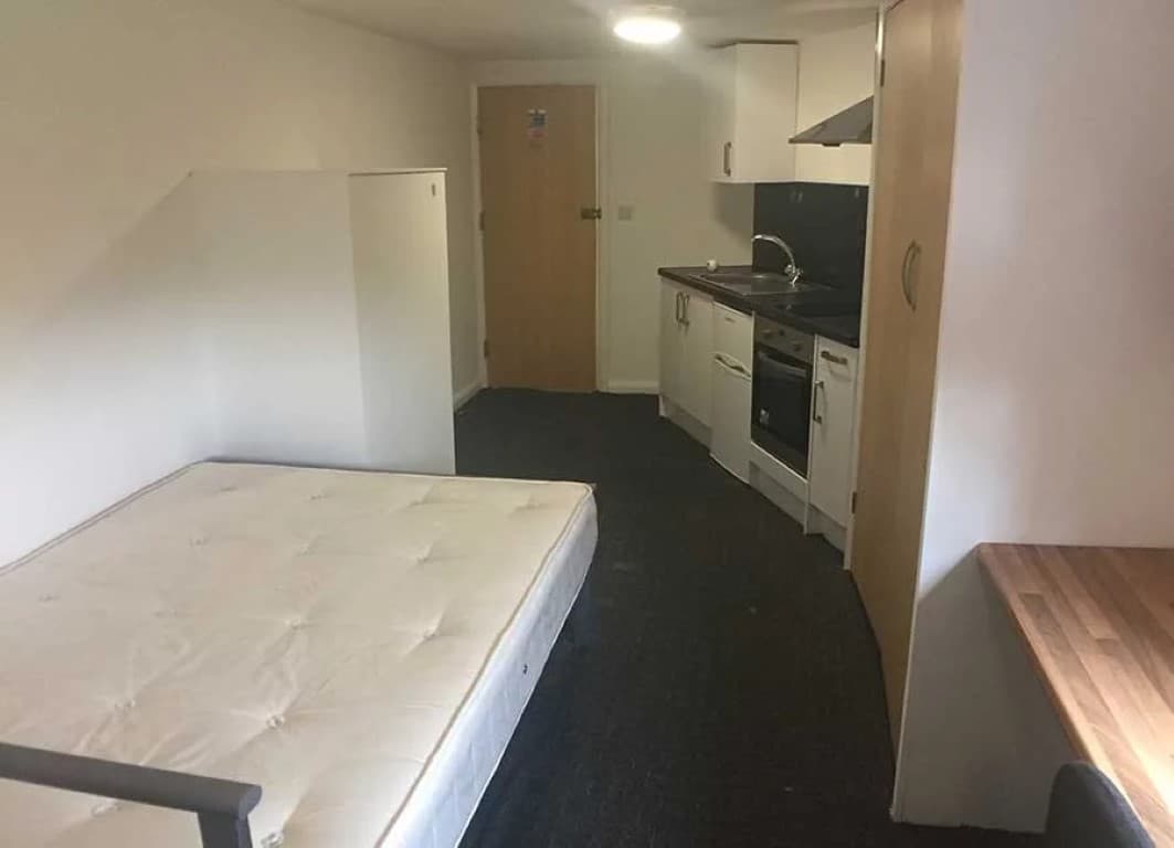 Standard Studio (Halls A) - 1
