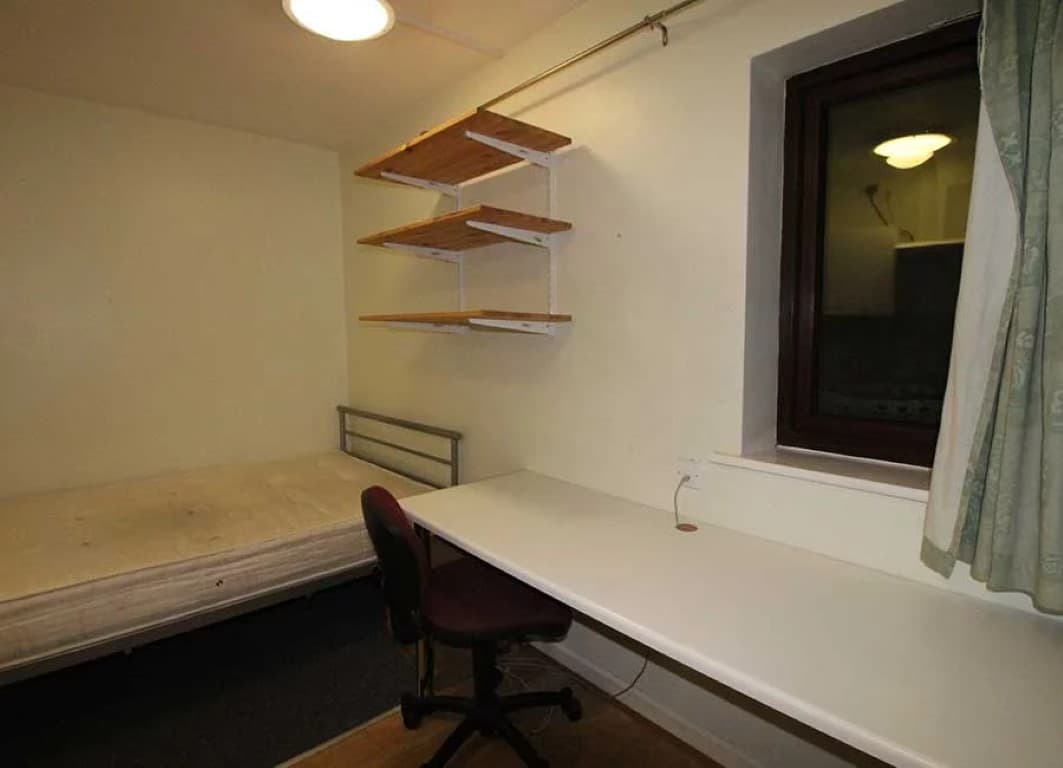 Standard Studio (Halls A) - 7