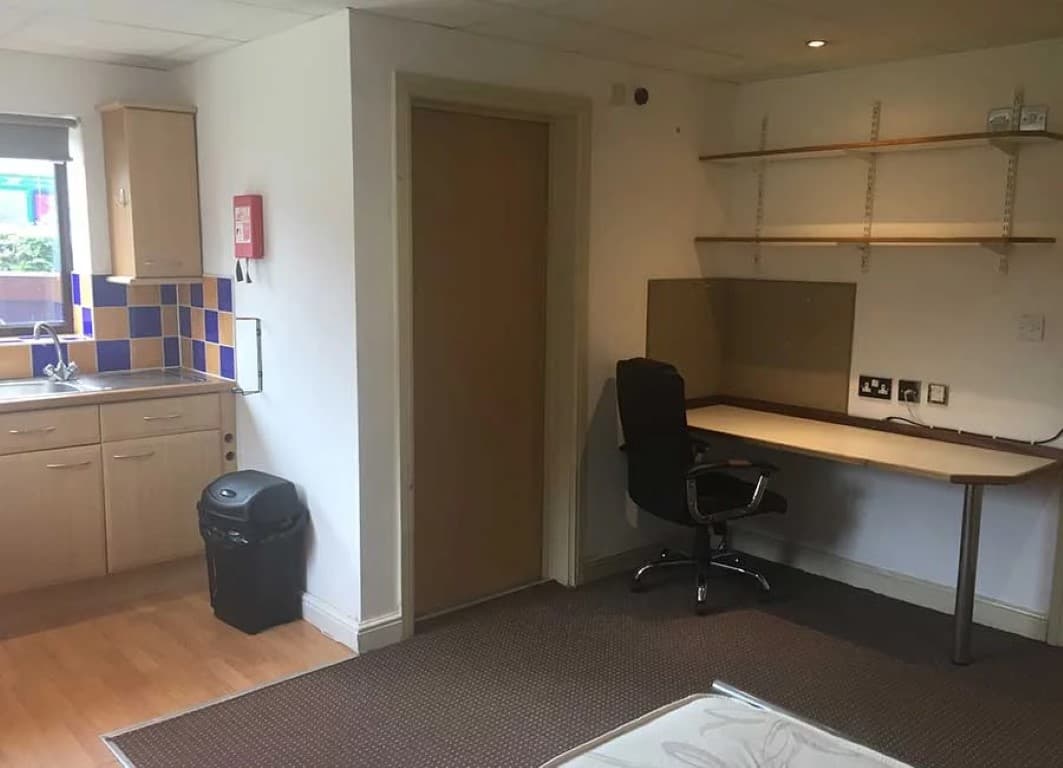 Large Studios (Halls D) - 3