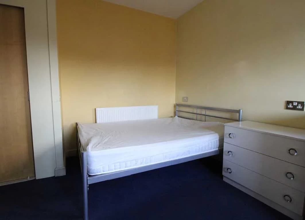 Large Studios (Halls D) - 10
