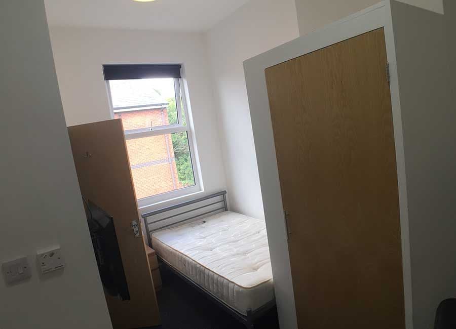 Standard En-Suite (Halls E) - 1