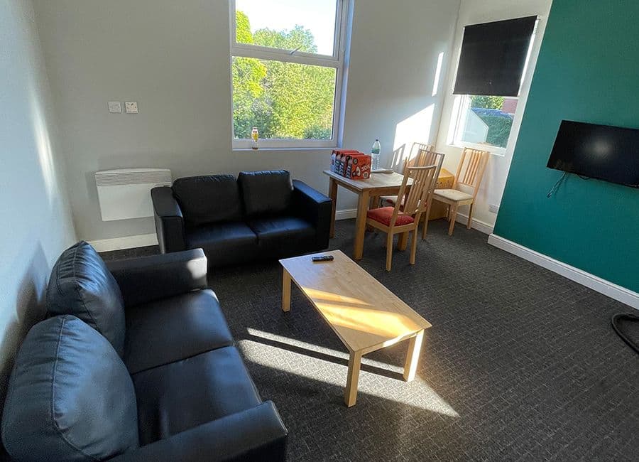 Standard En-Suite (Halls E) - 9