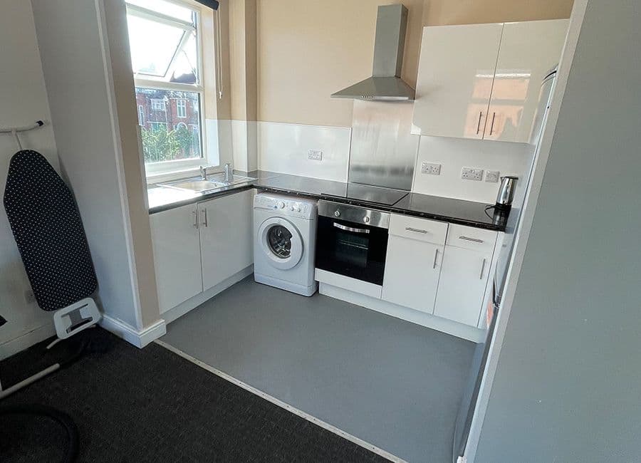 Standard En-Suite (Halls E) - 8