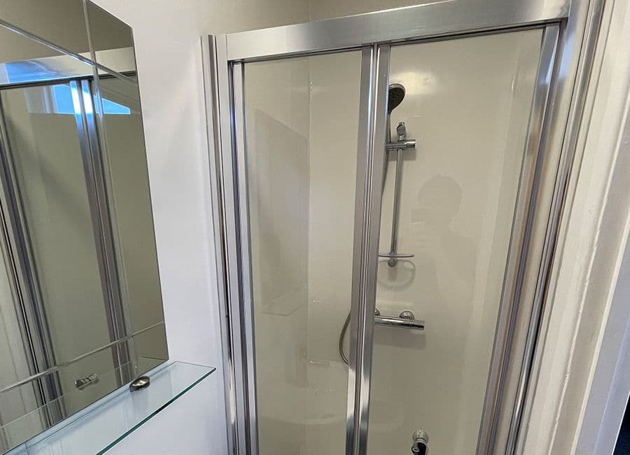 Standard En-Suite (Halls E) - 2