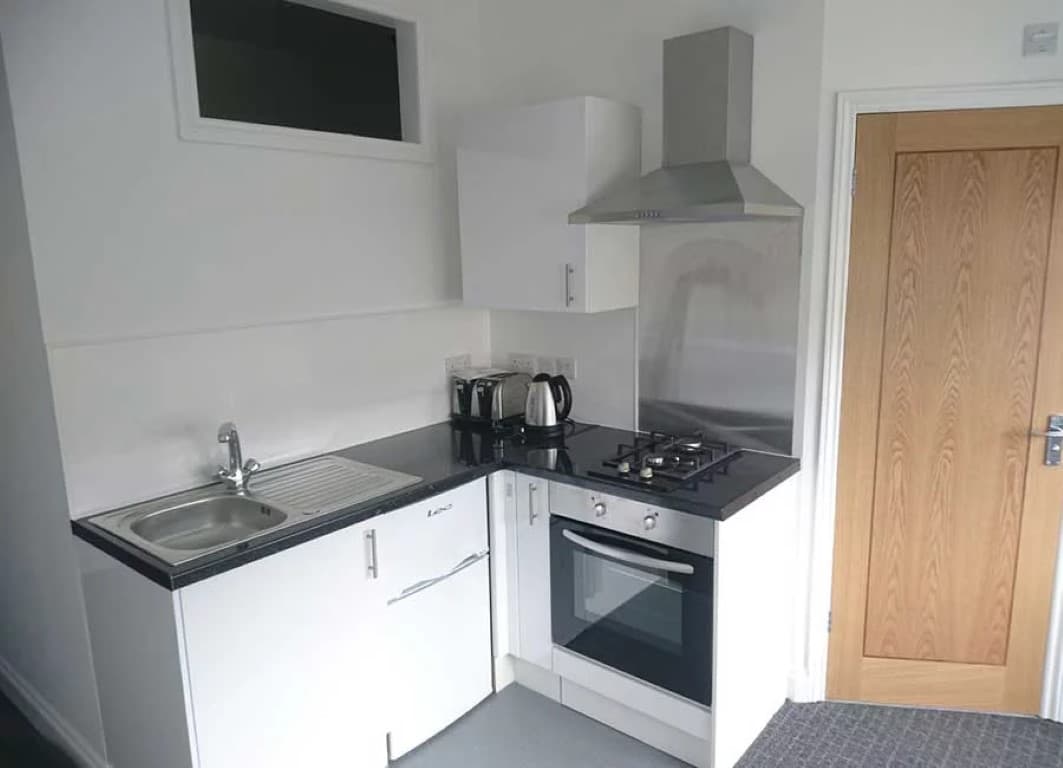 One Bed Flats (Halls E) - 5