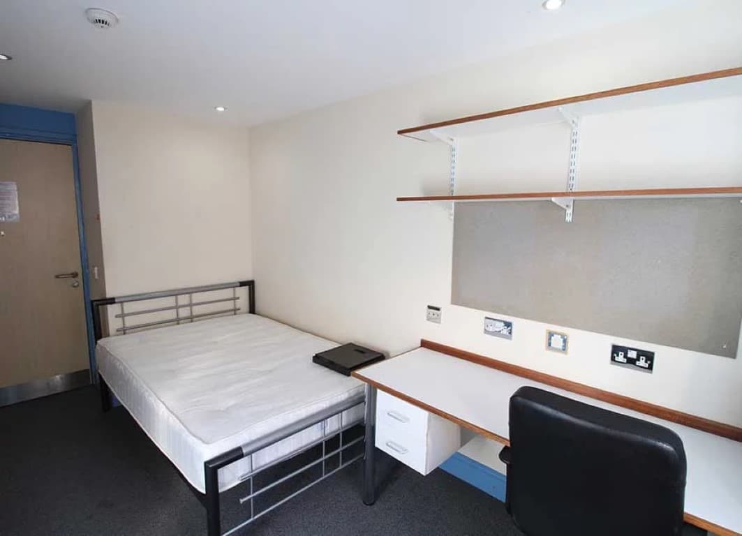Standard En-Suite Rooms (Halls F) - 1