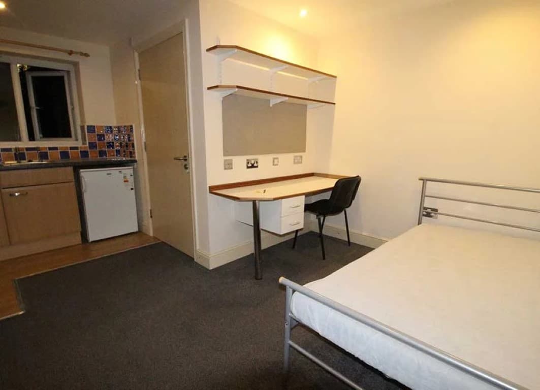 Studios (Halls F) - 1