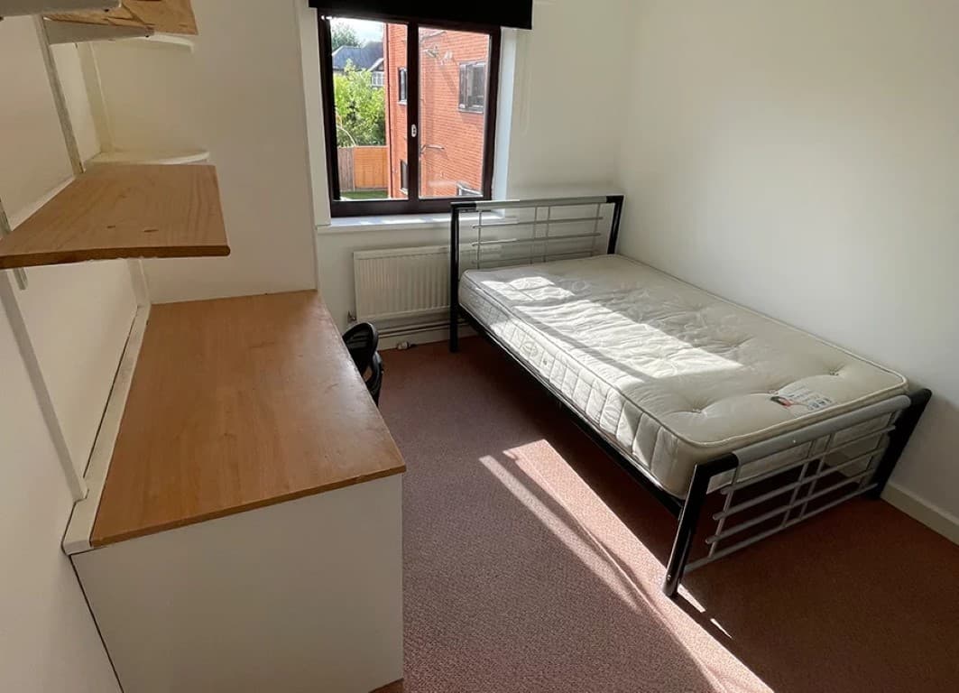 Standard En-Suite (Halls A) - 3