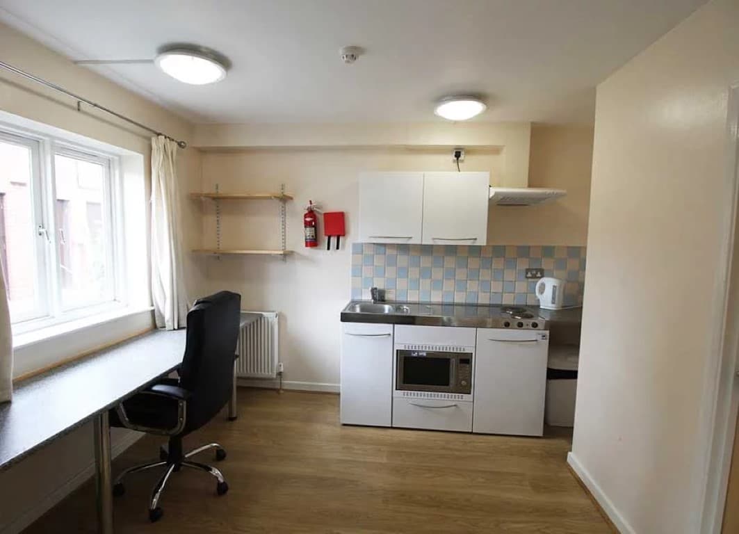 Large Studios (Halls A) - 4