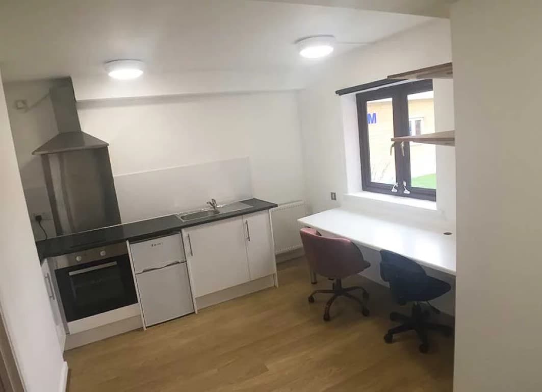 Large Studios (Halls A) - 9