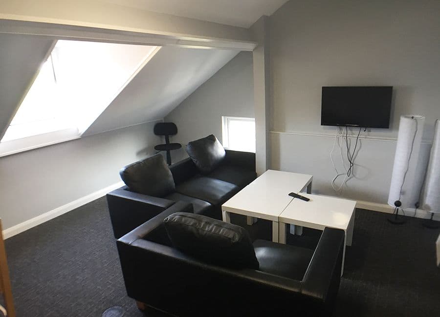 Standard En-Suite Rooms (Halls E) Attic - 6