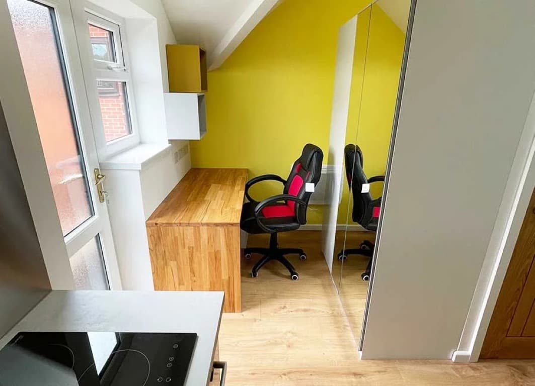 Superior Studios (Halls A) - 4