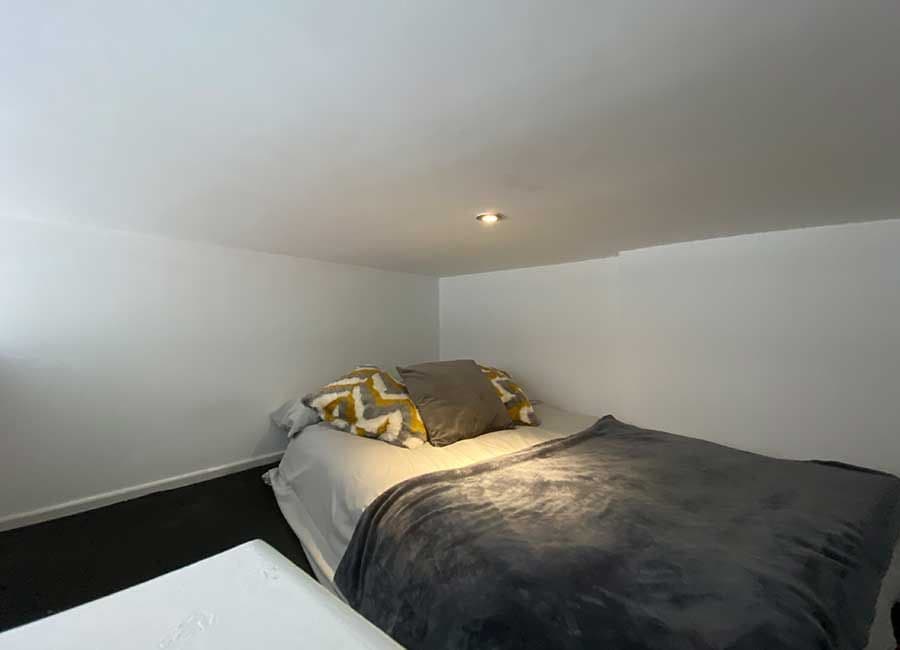 En-Suite Room (Mezzanine) - 6