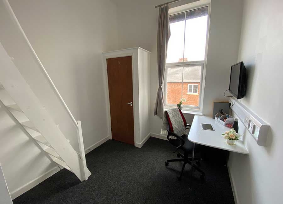 En-Suite Room (Mezzanine) - 5