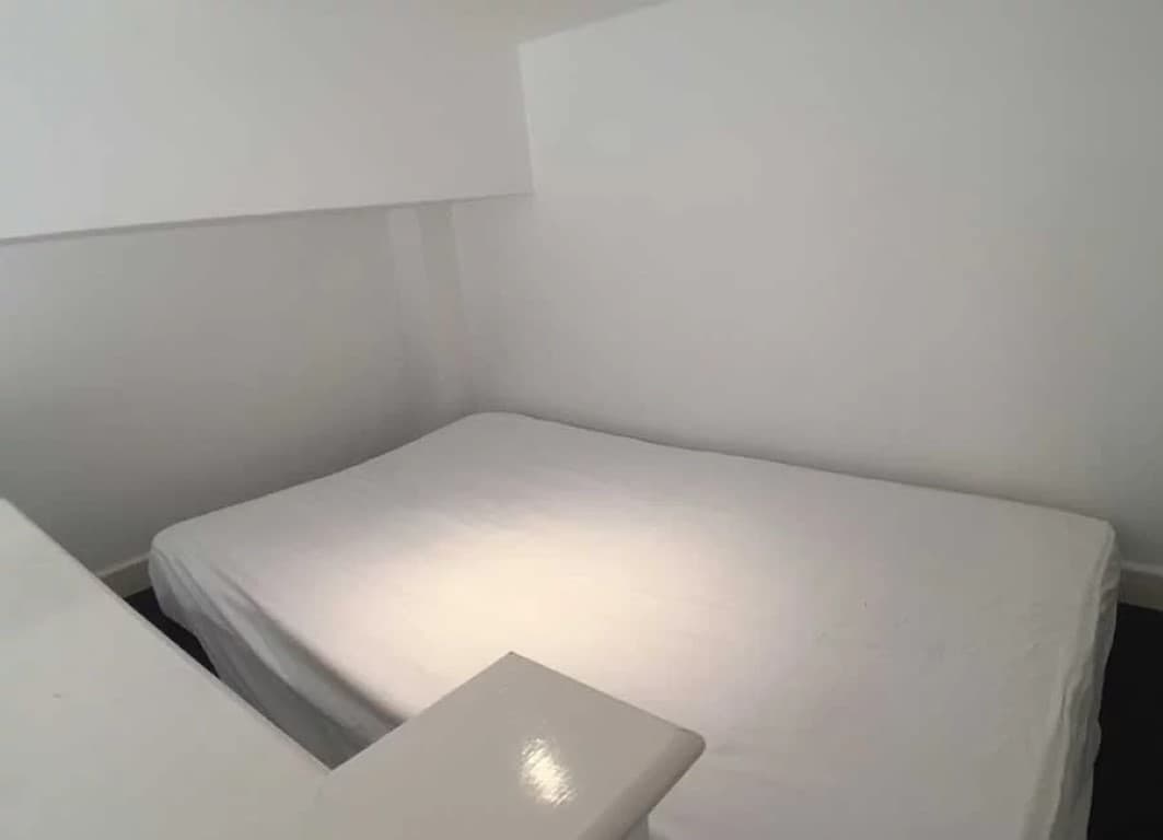 Standard Studio Mezzanine - 10