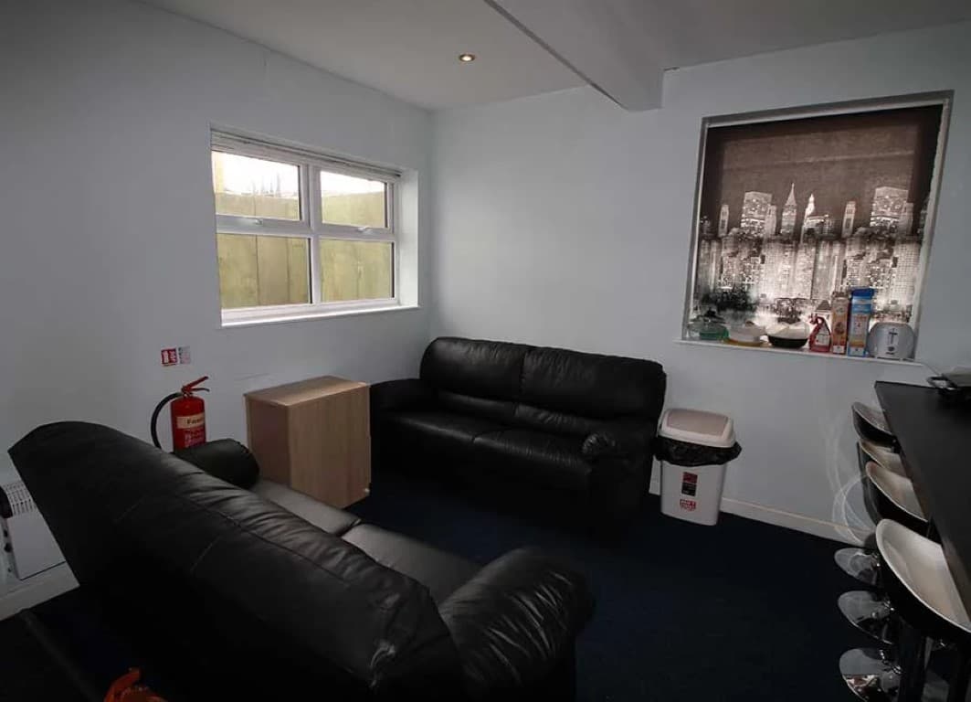 Standard En-Suite - 3