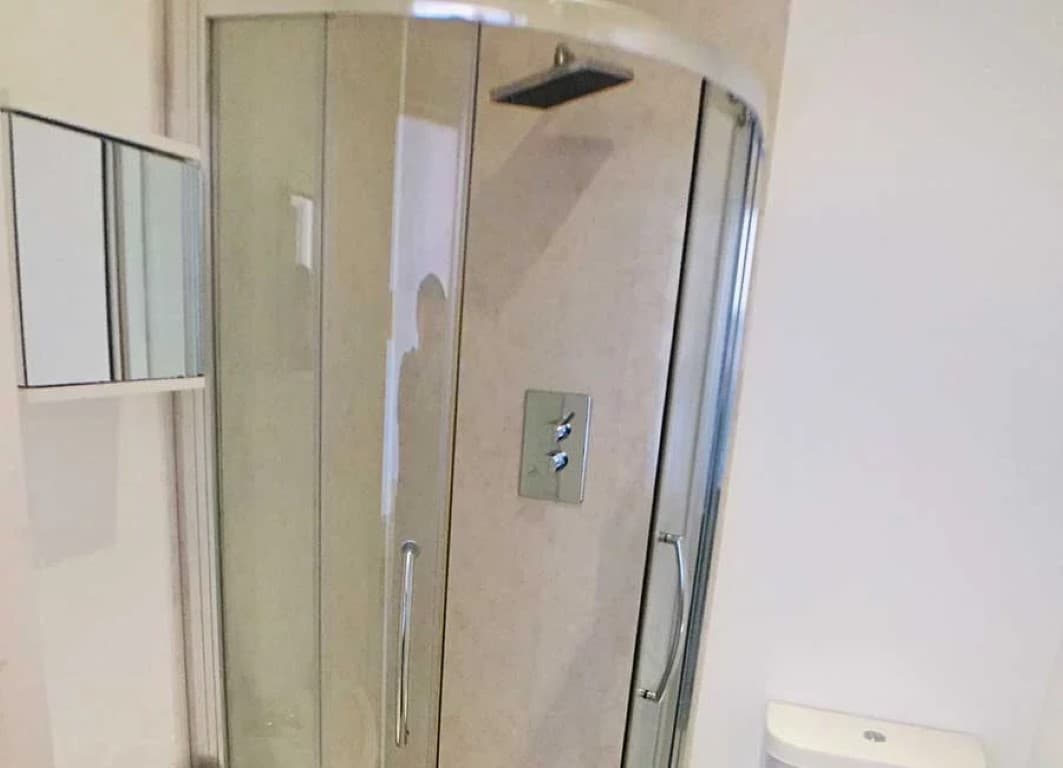 Standard En-Suite - 8