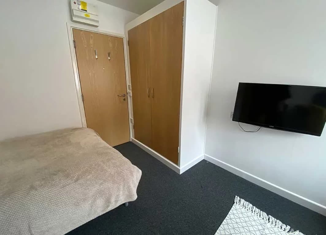 Superior En-Suite - 4