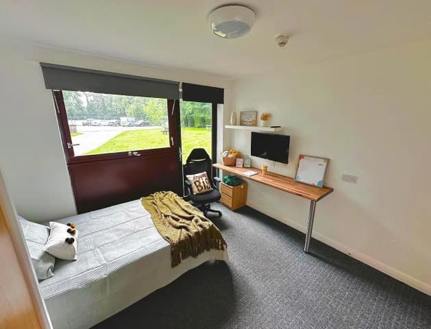 Platinum En-Suite - 5