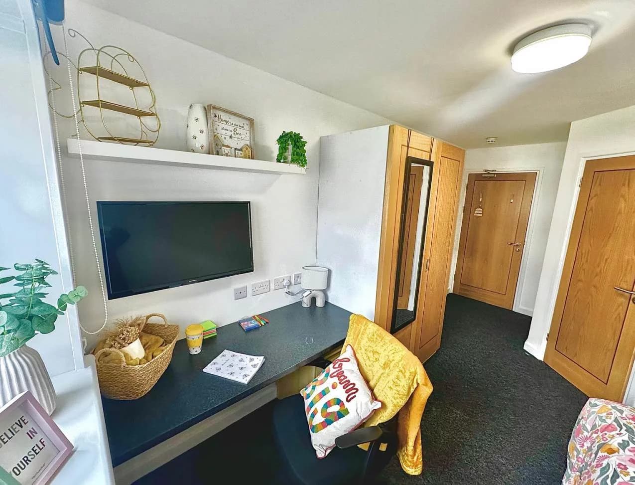 Superior En-Suite - 2