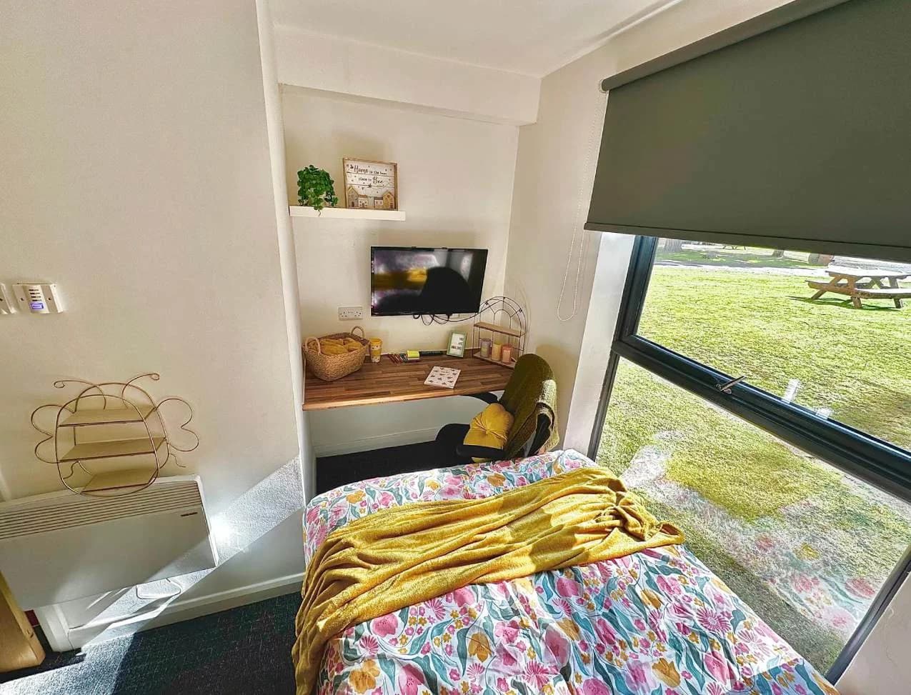 En-Suite Gold - B - 2