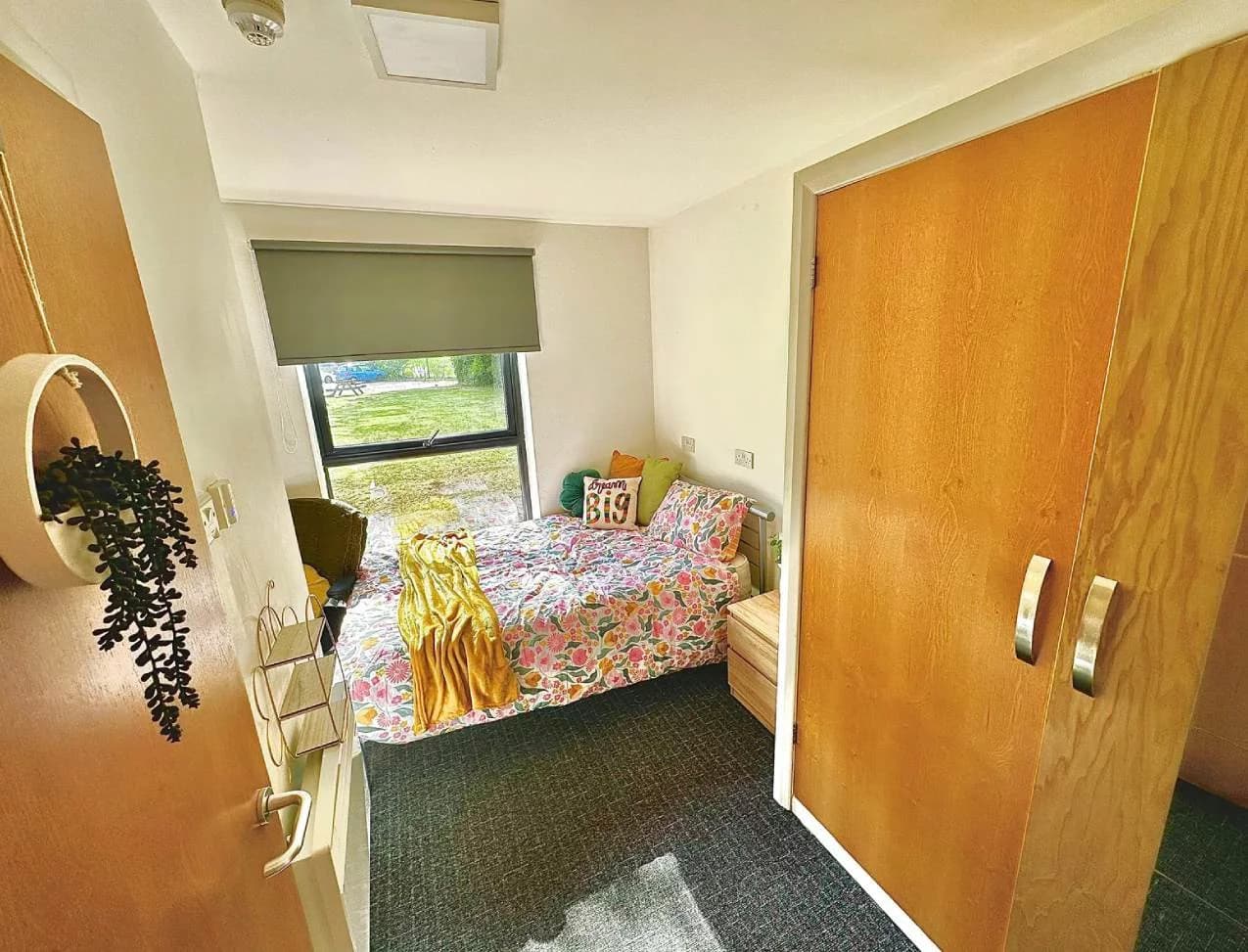 En-Suite Gold - B - 6