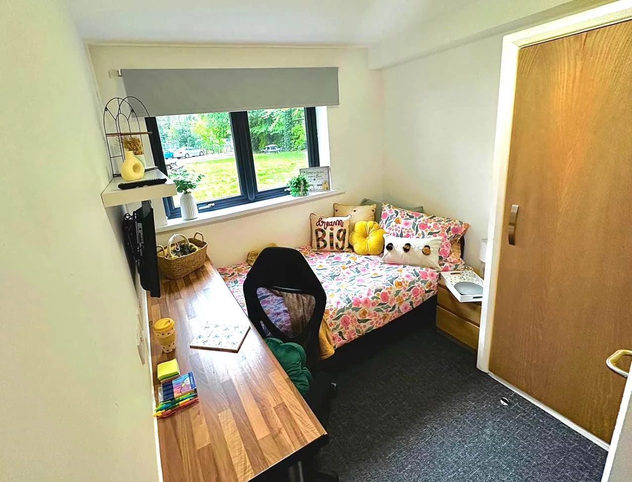 En-Suite Gold - B - 1