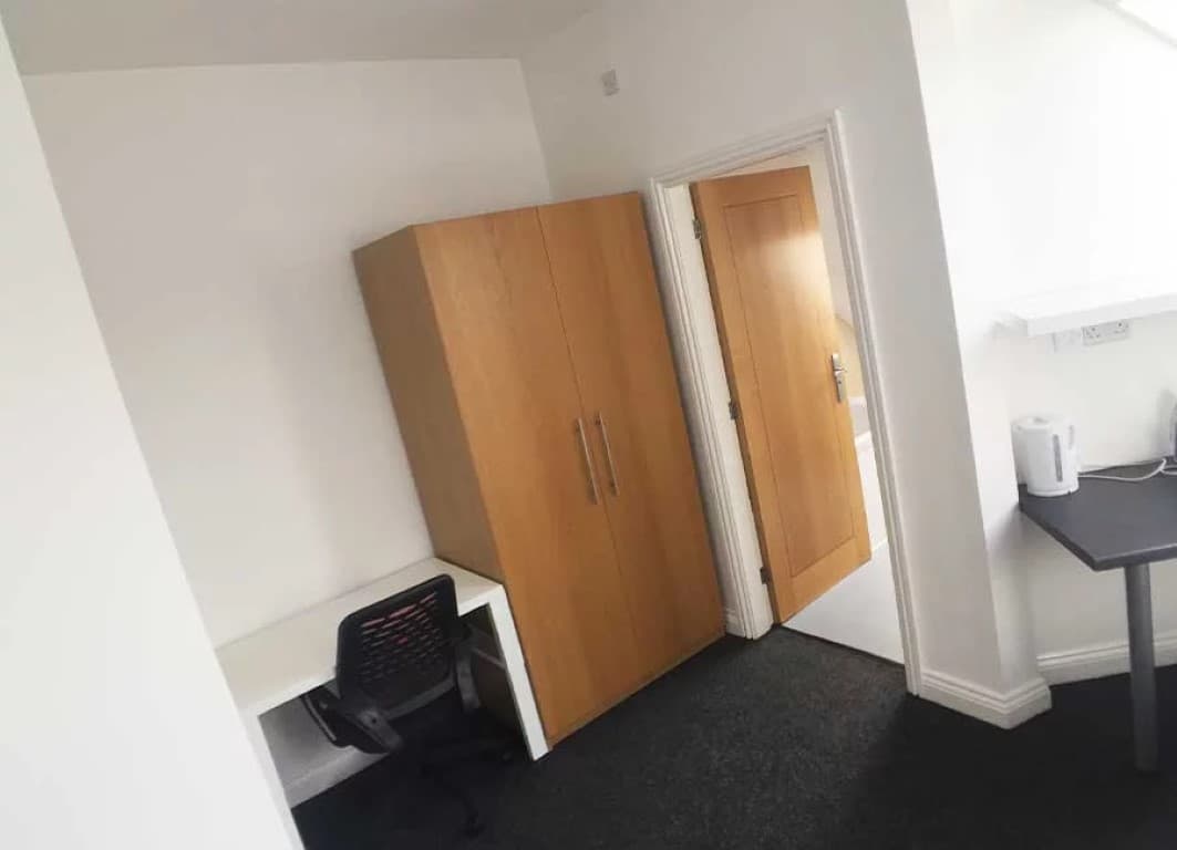 Two Bed Flat - 6