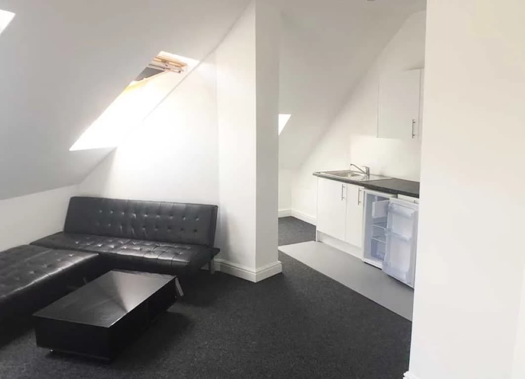 Two Bed Flat - 9