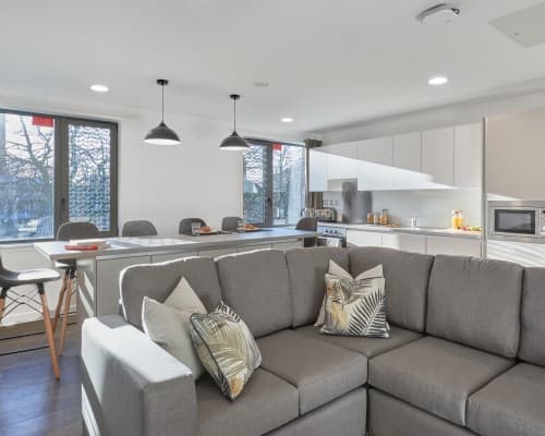 Silver En-Suite - 3