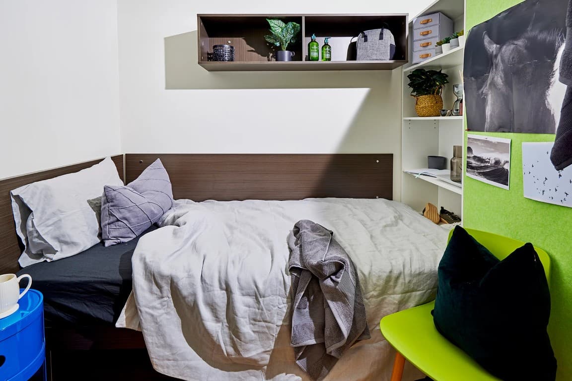 King Single Bed, Ultra Twin Apartment, Standard Views - 1