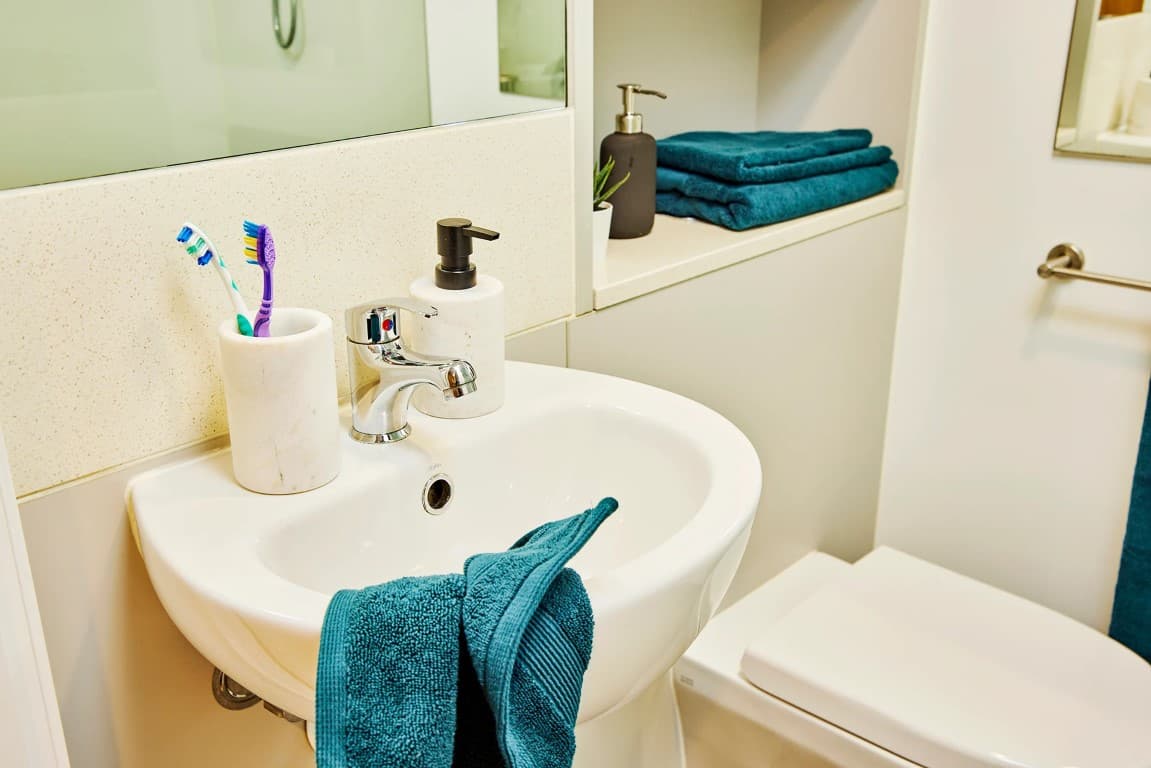 Twin 8 Bed Apartment - 4