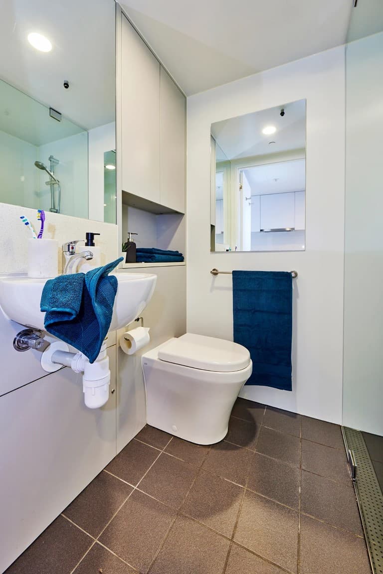 Twin 8 Bed Apartment - 3