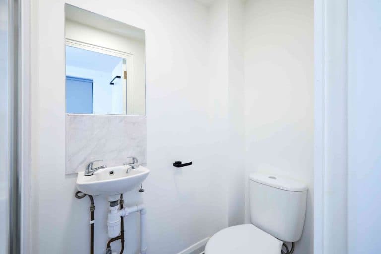 Classic En-Suite - 6