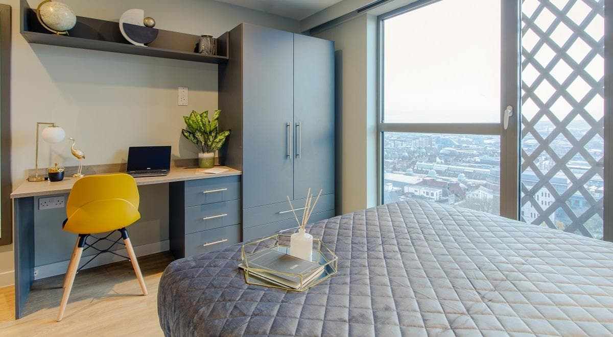 Deluxe 2 Bed Flat - 4