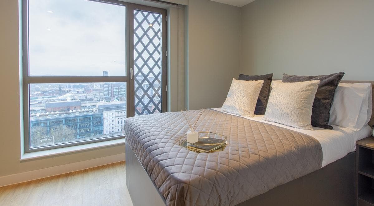 Penthouse 2 Bed Flat - 18