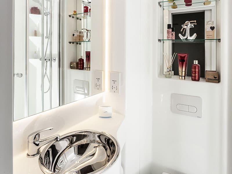 Gold En-Suite Serviced Flat - 2