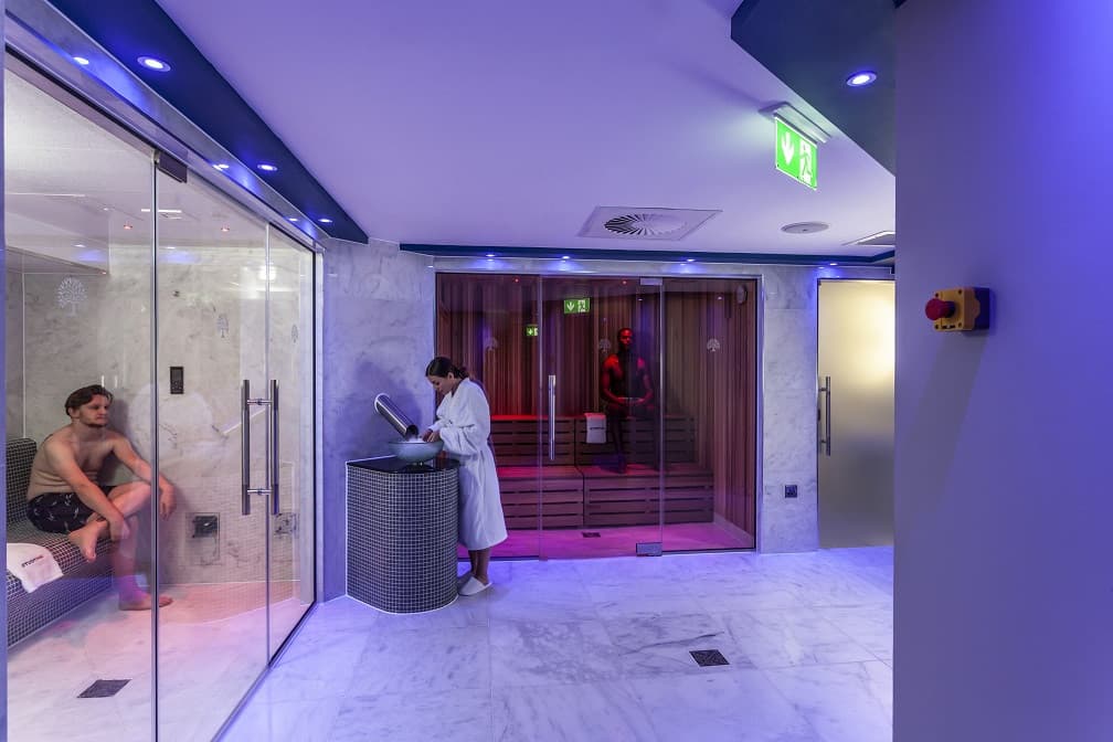 Platinum En-Suite Serviced Flat - 10
