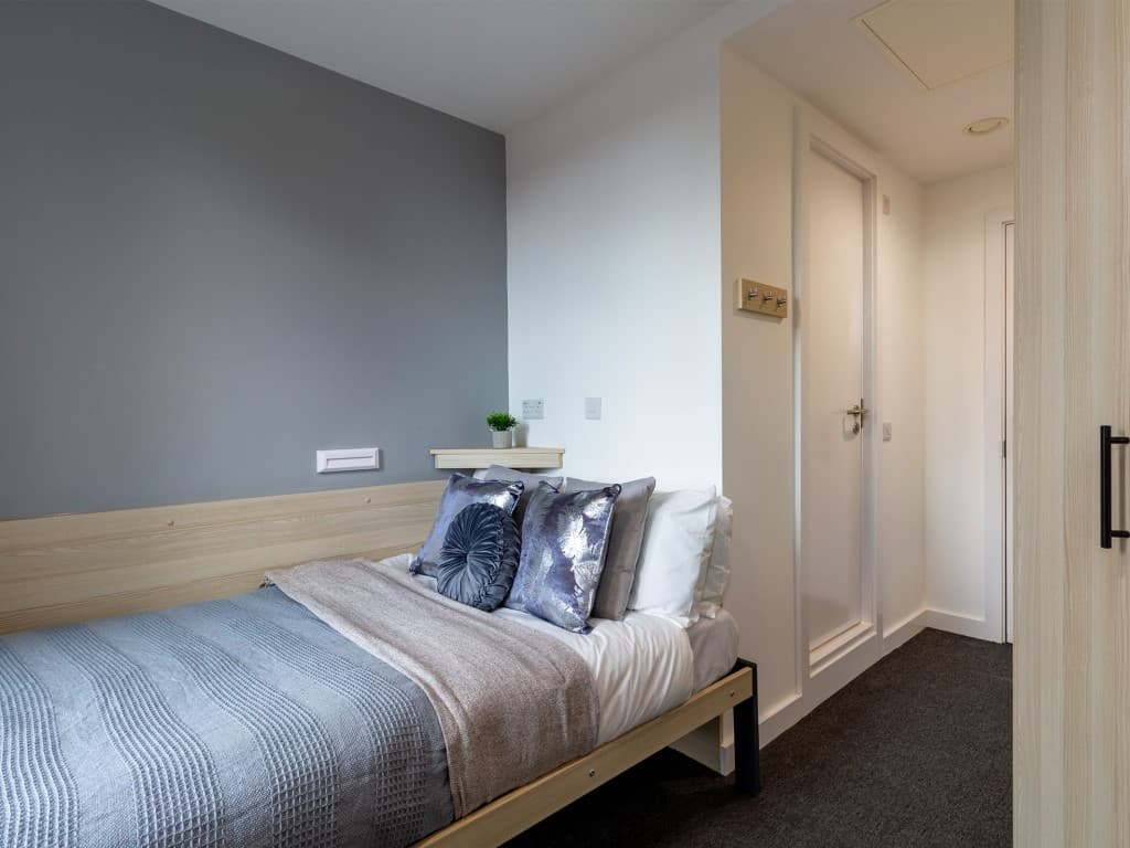 Classic 4 Bed En-Suite - 6