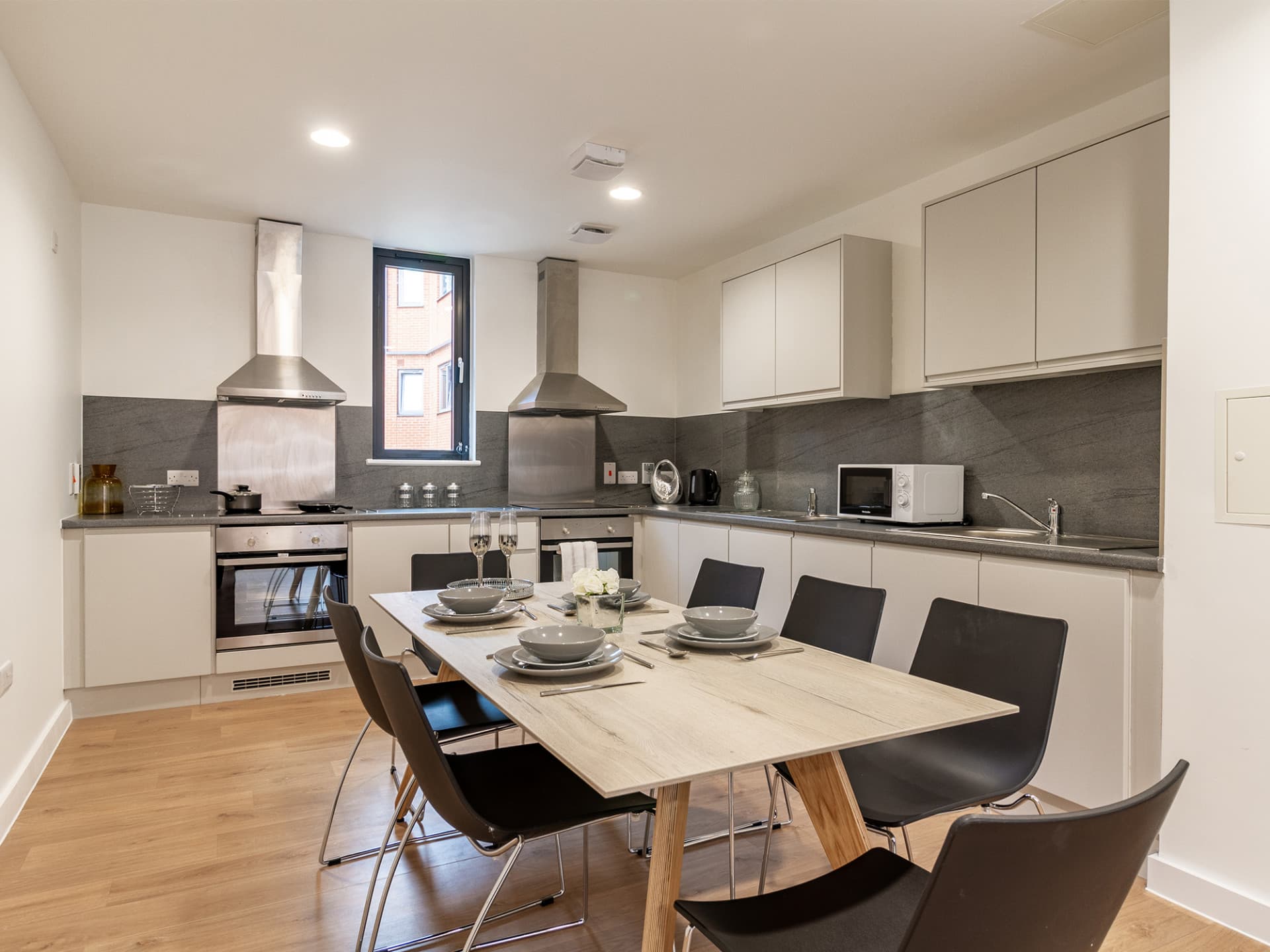 Classic En-Suite Townhouse - 5